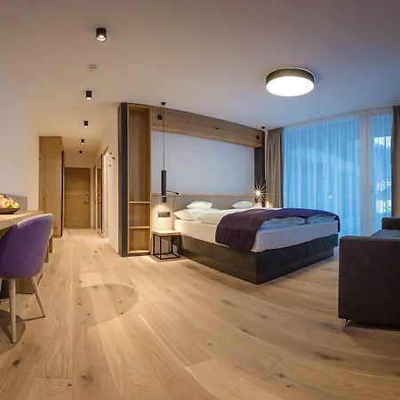 Hotell Kosis Sports Lifestyle 4*