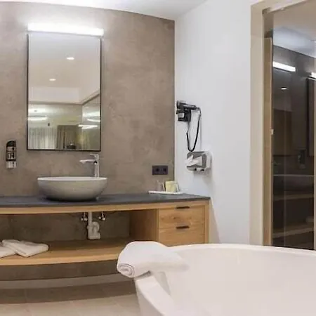 Kosis Sports Lifestyle Hotell Fügen