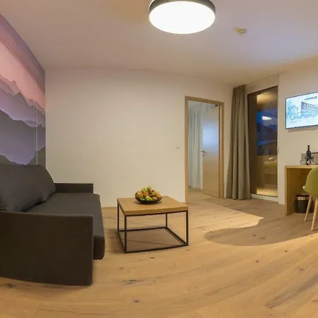 Kosis Sports Lifestyle Hotel Fuegen