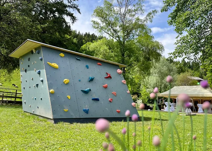 Hotell Kosis Sports Lifestyle 4*