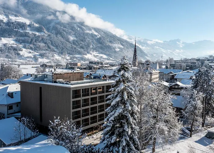 מלון Kosis Sports Lifestyle