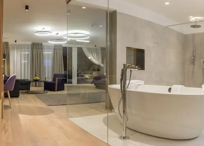 Kosis Sports Lifestyle 4* פוגן