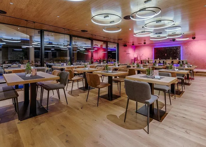 Hotell Kosis Sports Lifestyle Fügen